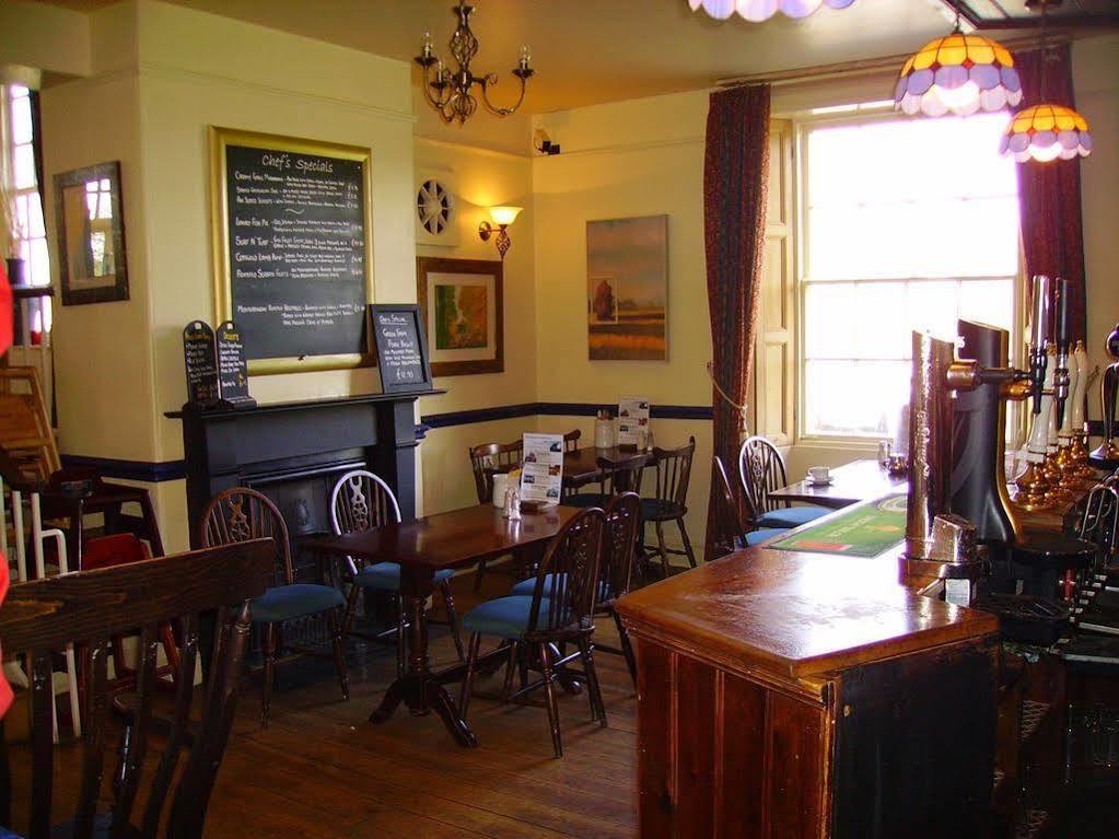 The Bell Inn Frampton on Severn Экстерьер фото